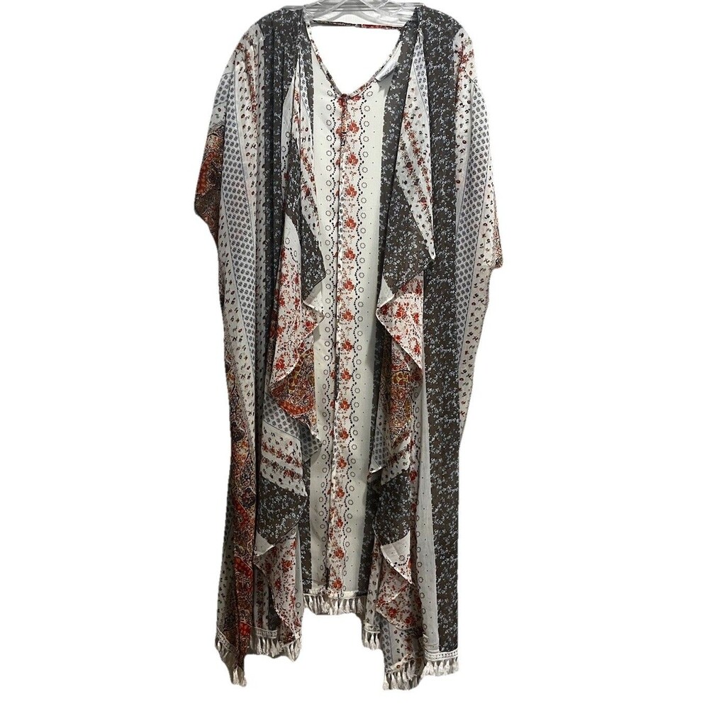 Blu Heaven Women's Kimono M Floral Kimono Sleeve Slit Sides Fringe on Hem